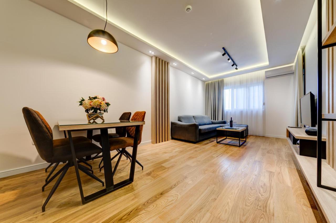 Apart Compliment Podgorica Bagian luar foto