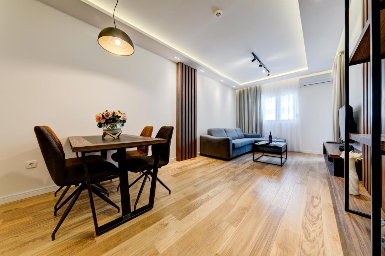 Apart Compliment Podgorica Bagian luar foto