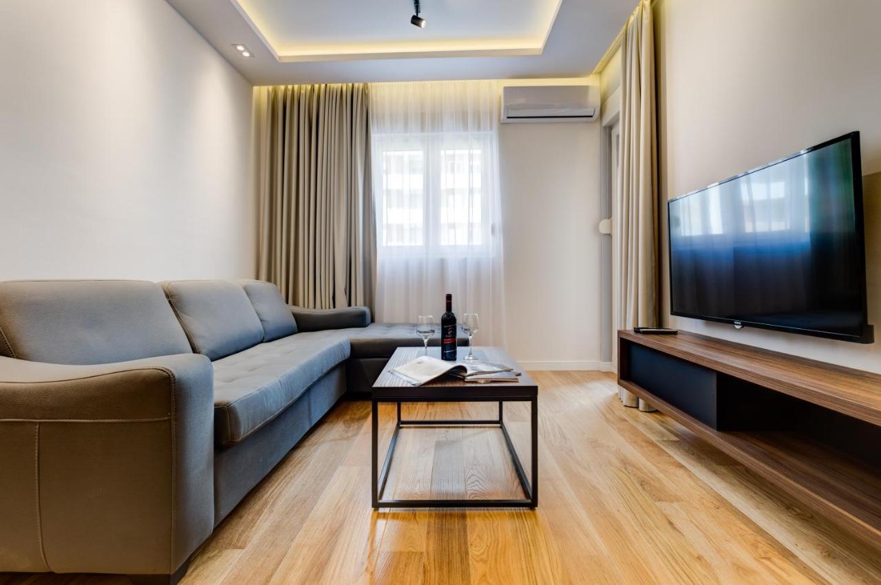 Apart Compliment Podgorica Bagian luar foto