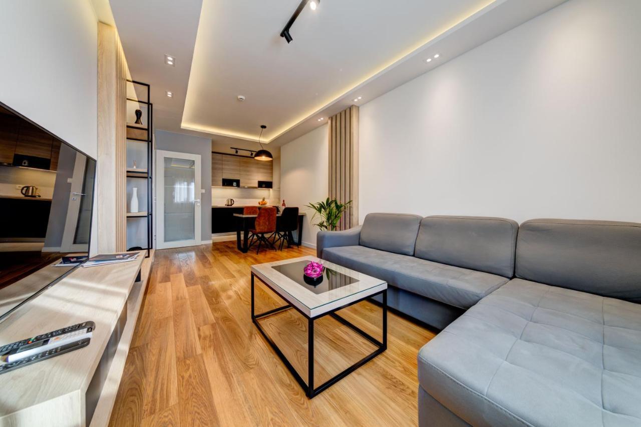 Apart Compliment Podgorica Bagian luar foto